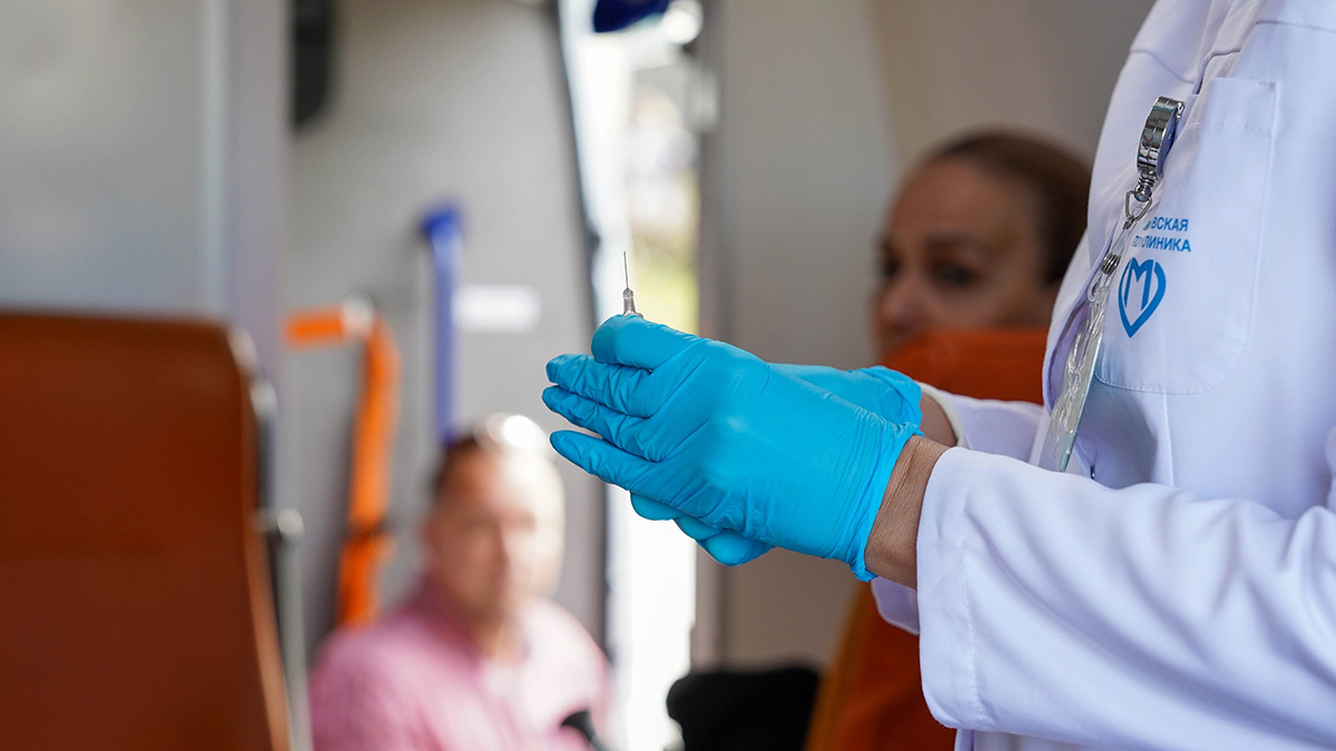 Пять вакцин, способных продлить жизнь пожилым людям