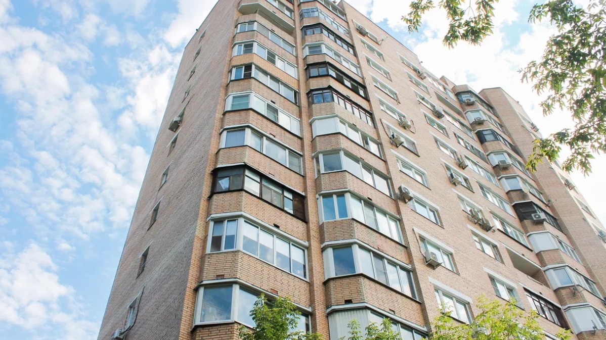 В районе Коптево проходит капитальный ремонт жилого дома 1985 года постройки