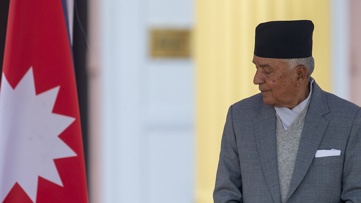 Офис президента Непала опроверг информацию о его отставке