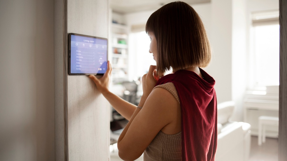 Жители Подмосковья активно внедряют умные гаджеты в свои дома 