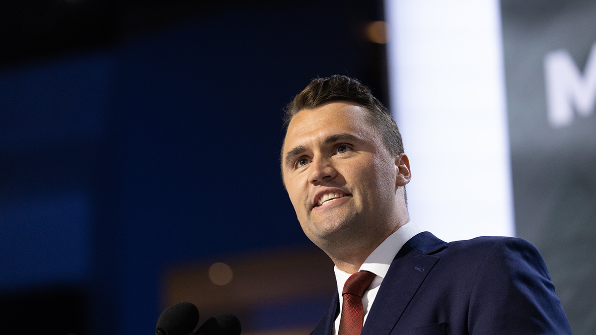 СМИ: Руководство США переезжает на военные базы из-за убийства Кирка