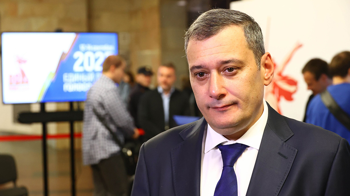 Александр Хинштейн напомнил о том, что куряне могут проголосовать в Москве