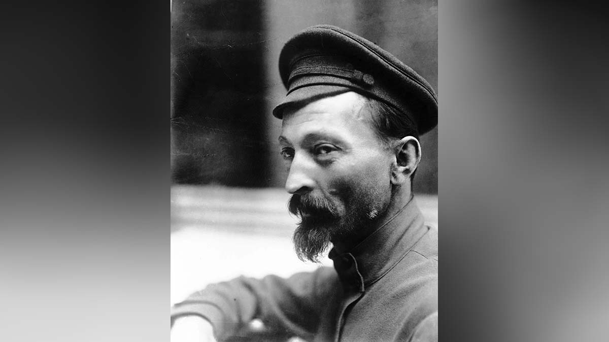 Памятник Дзержинскому в Находке открыли под песню о Христе