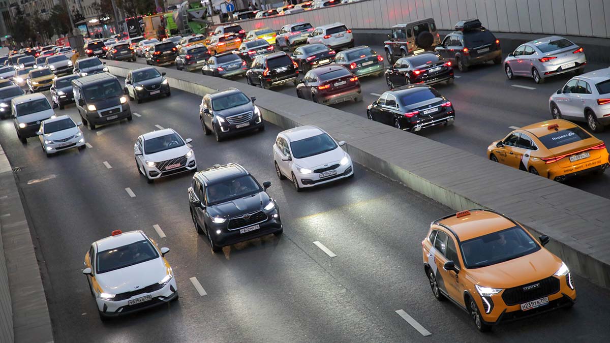 ЦОДД назвал среднюю скорость потока на дорогах Москвы 29 октября