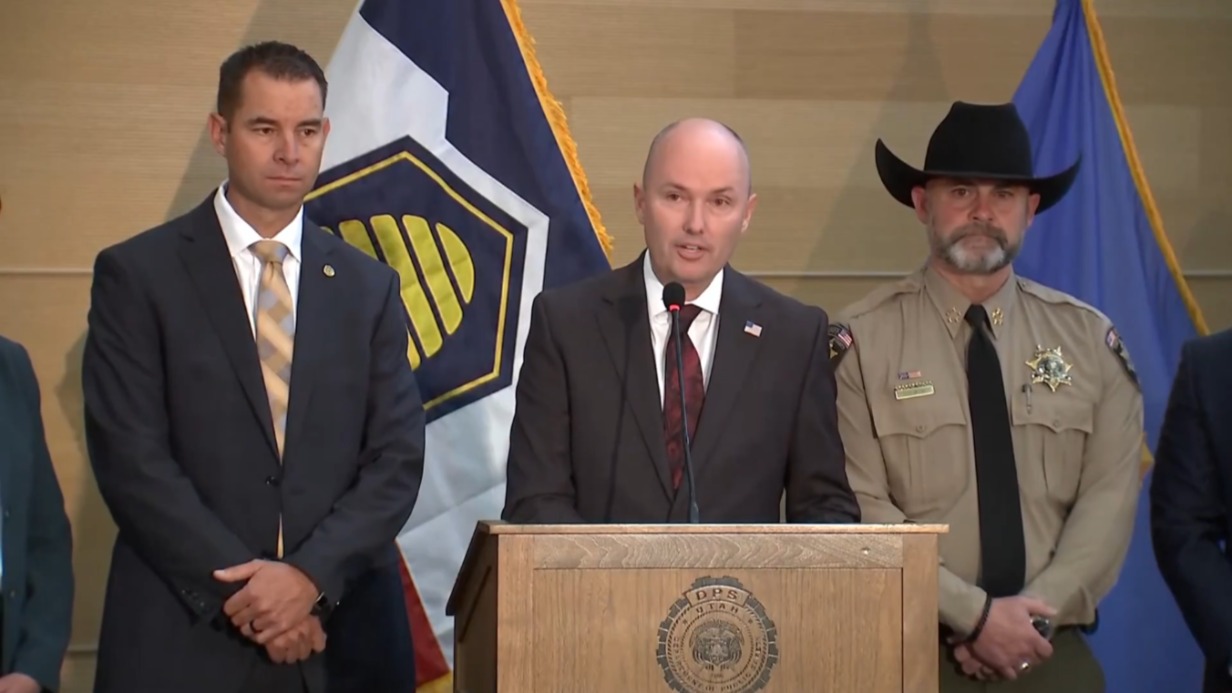 «Эй, фашист! Лови!»: на гильзах оружия, из которого убили Кирка, нашли послания