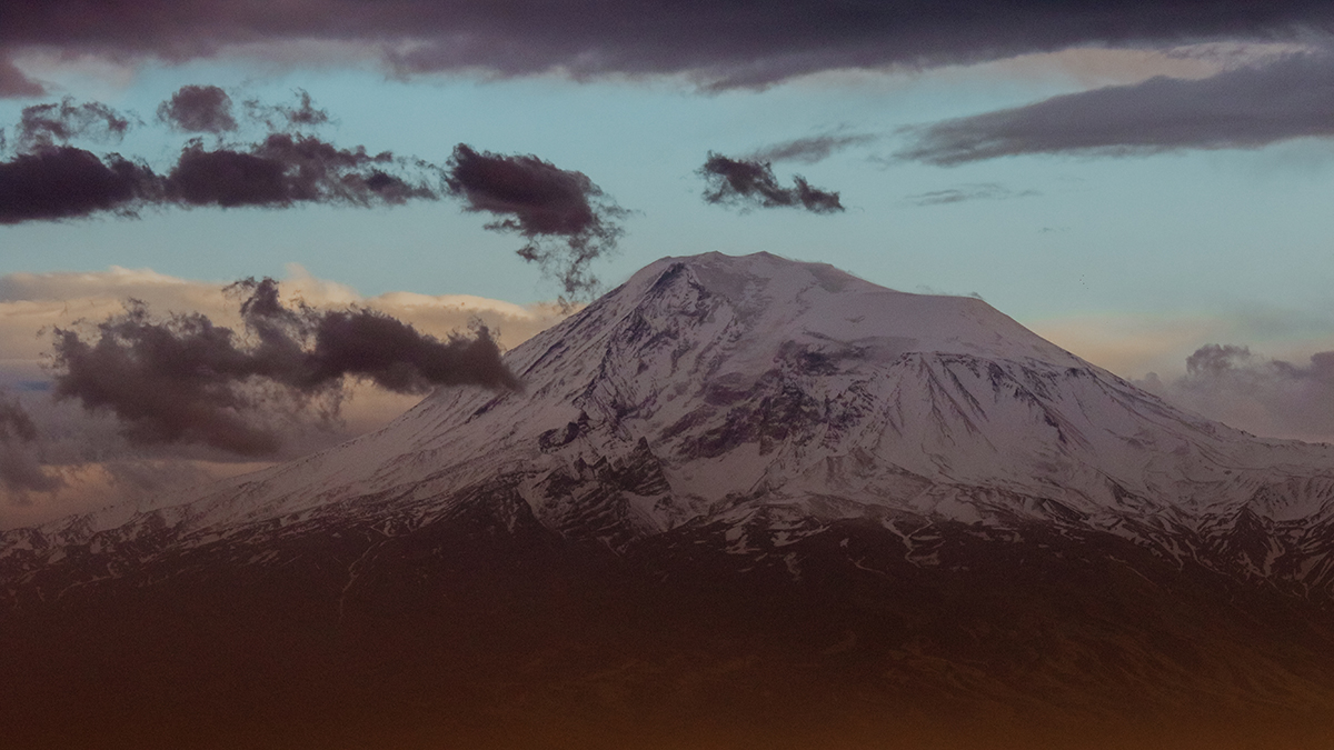 Экс-посол Марукян: Пашинян намерен убрать Арарат с герба Армении