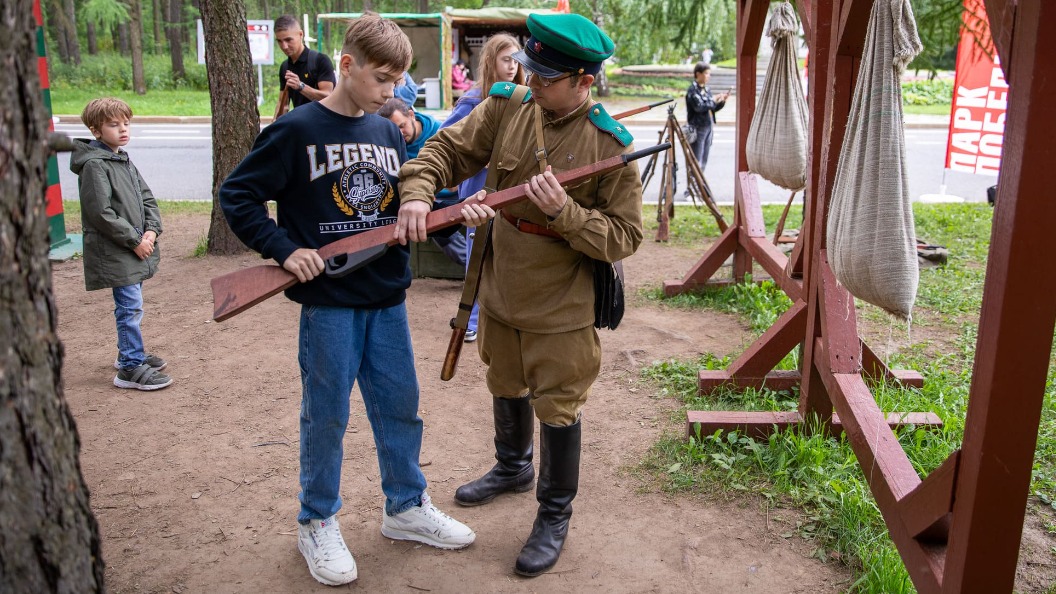 Музей Победы проведет программу ко Дню оружейника в парке