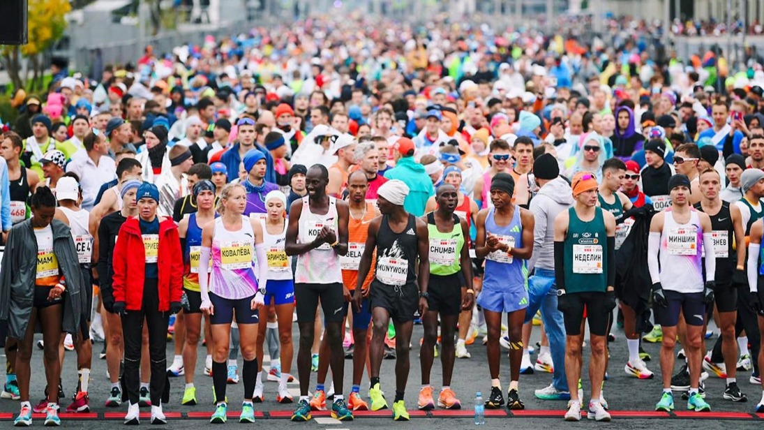 Около 50 тысяч участников из 65 стран мира соберет 12-й Московский марафон
