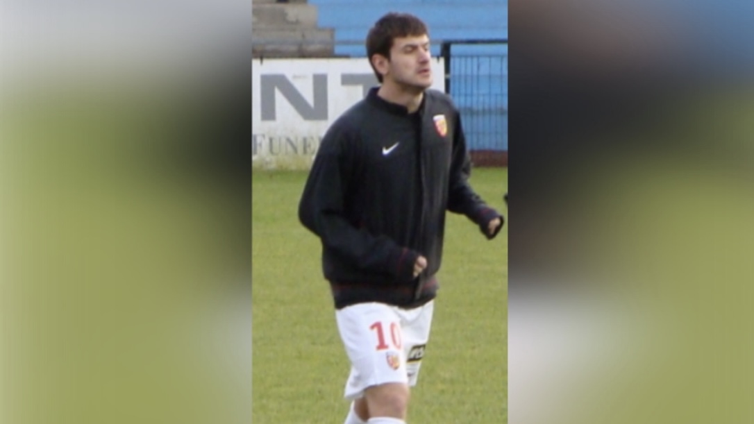 Бывший футболист сборной Сербии Милованович скончался во время матча