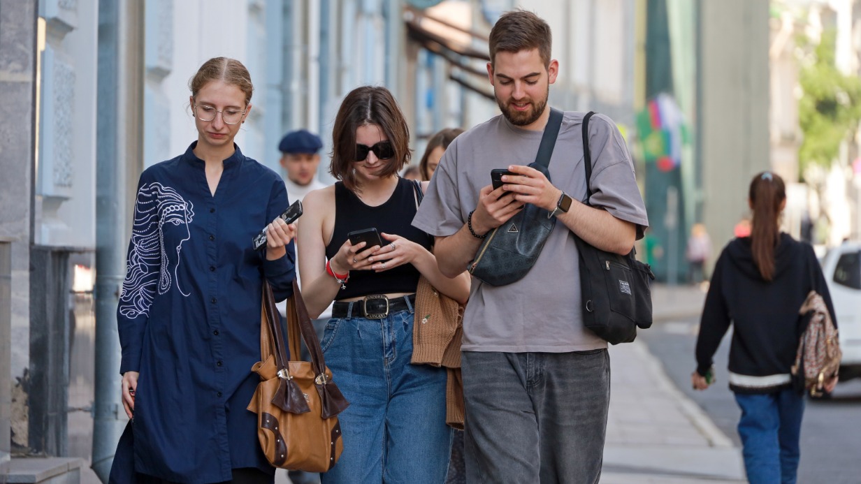 В современном мире завоевать доверие окружающих становится все сложнее