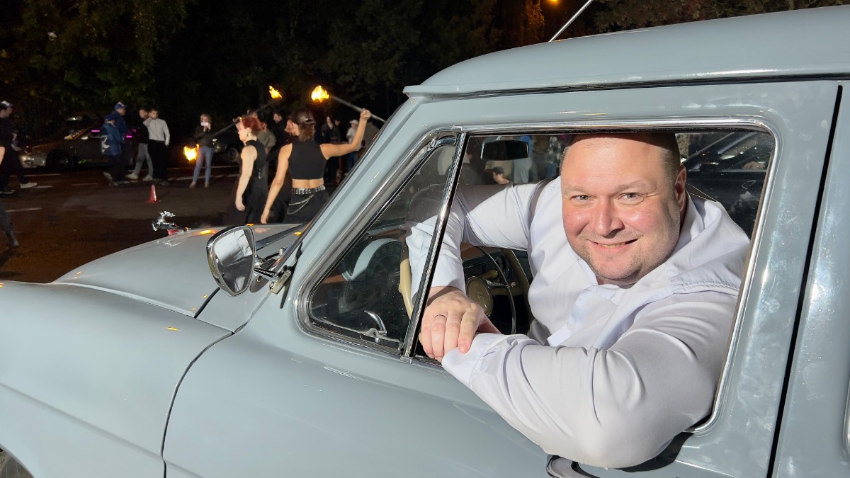 Уникальный автоквест на ретроавтомобилях и новых «Москвичах» прошел в СВАО