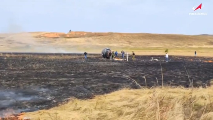 Космический аппарат «Бион» с мышами и мухами приземлился в Оренбургской области