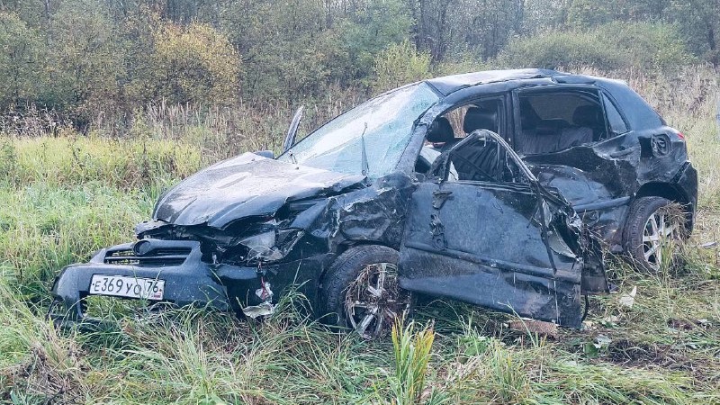 Два человека погибли и пятеро пострадали в ДТП в Ярославской области