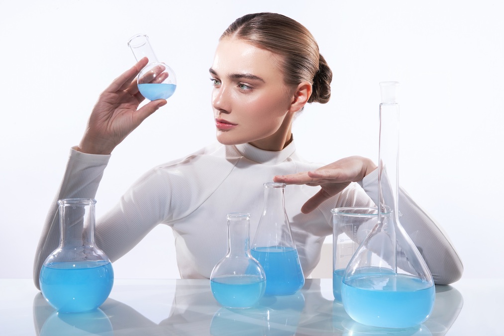 Как выбрать средство для ухода за кожей, пояснила эксперт