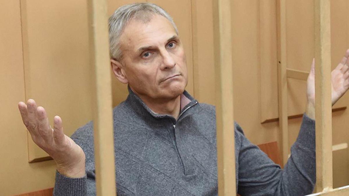 Shot: Экс-губернатор Сахалина Хорошавин стал бетонщиком в хабаровской колонии