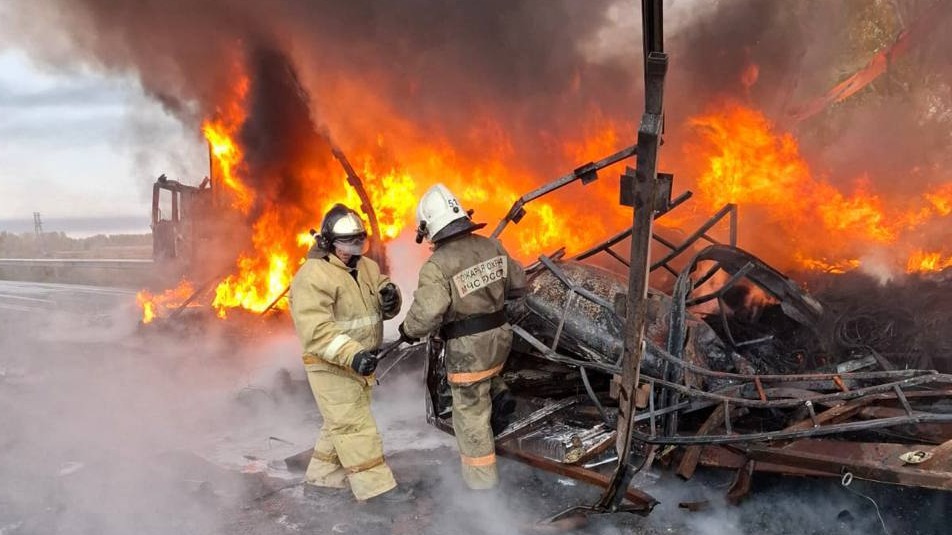 Человек погиб при столкновении фур и «газели» в Новосибирской области