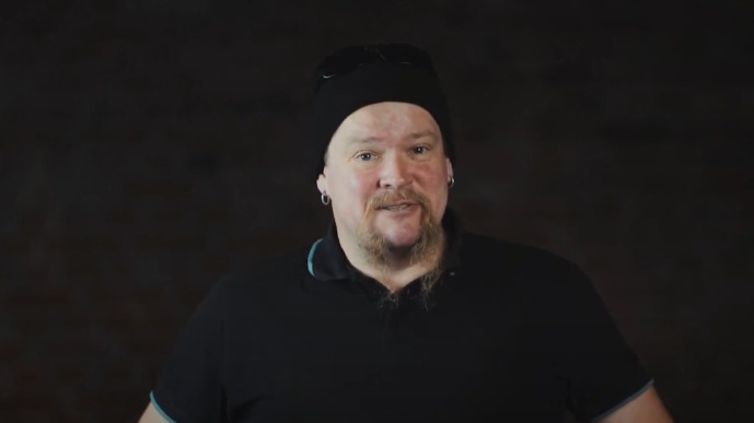 Shot: Снимавшийся с Зеленским и осудивший СВО актер Хаапасало готов выступить в РФ