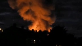 Sky News: Полиция эвакуирует жителей Суиндона после мощного взрыва в промзоне