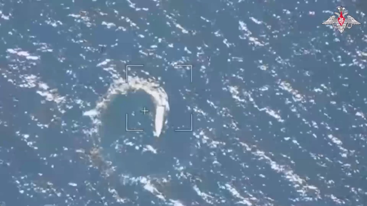 Появились кадры ликвидации украинских БЭК российскими войсками в Черном море 