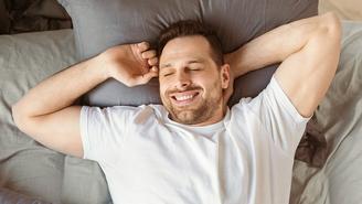 Почему после сытного обеда клонит в сон