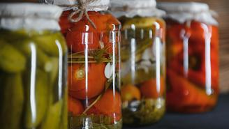 Какие домашние заготовки опасны для здоровья