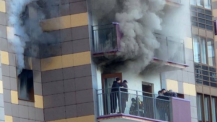 Пожар произошел в многоэтажном доме в Одинцове