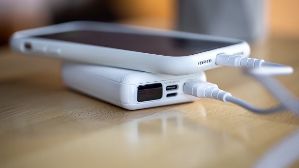 В Москве появились первые велостанции с арендными пауэрбанками