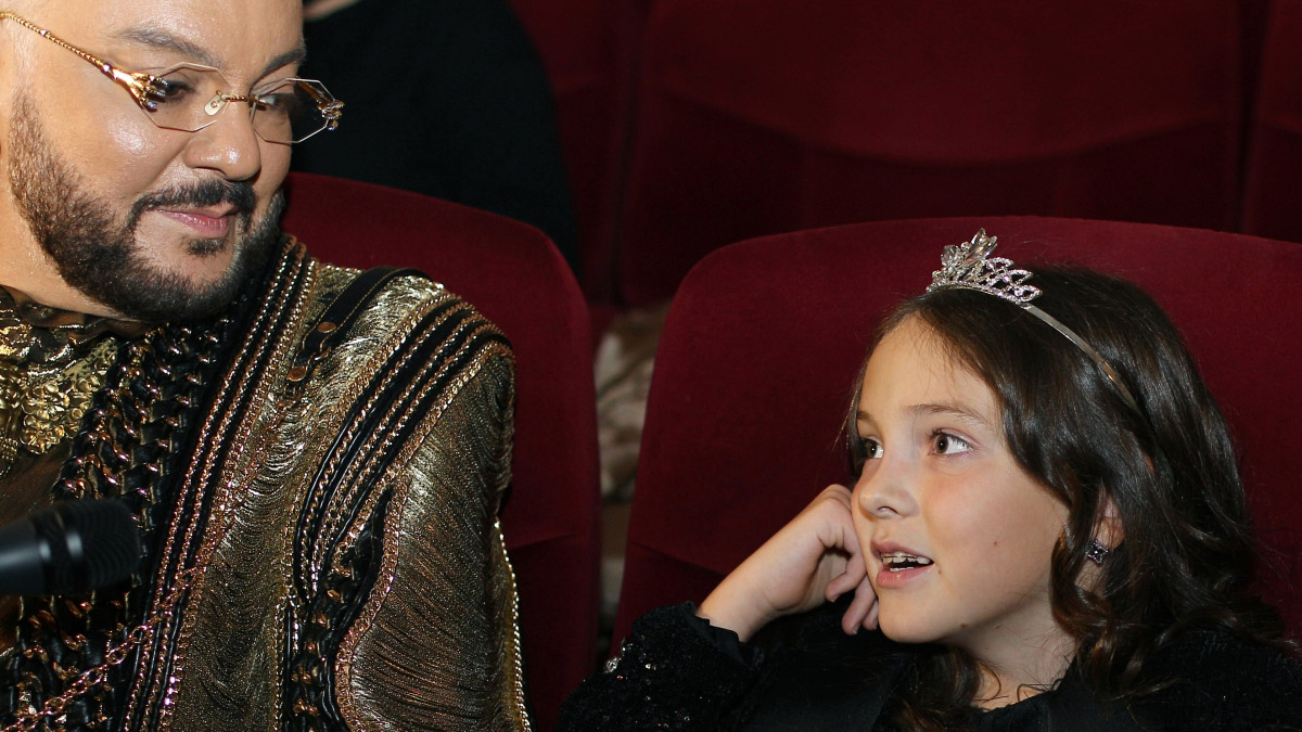 Киркоров рассказал, что не разрешил дочери сделать пирсинг