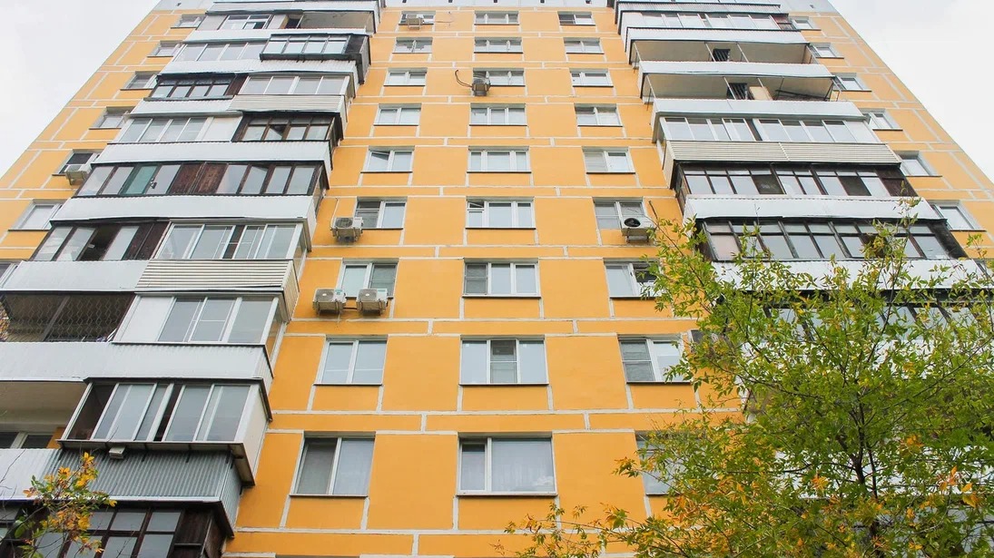 В жилом доме в Новогирееве в 2025 году заменили все лифтовое оборудование