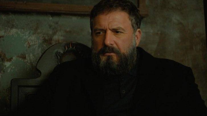 Лицо Виторгана изменили с помощью нейросети в сериале «Бар «Один звонок»