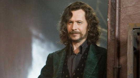 Принц Уильям посвятил Гари Олдмана в рыцари