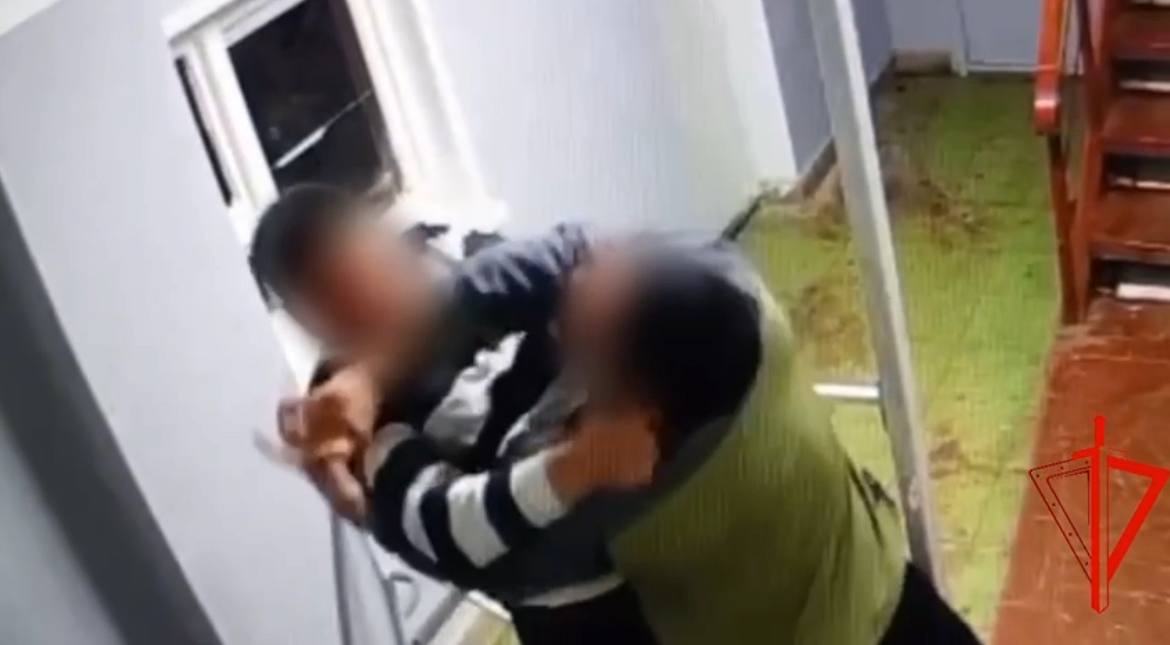 Вооруженный ножом мужчина напал на постояльца хостела в Подмосковье