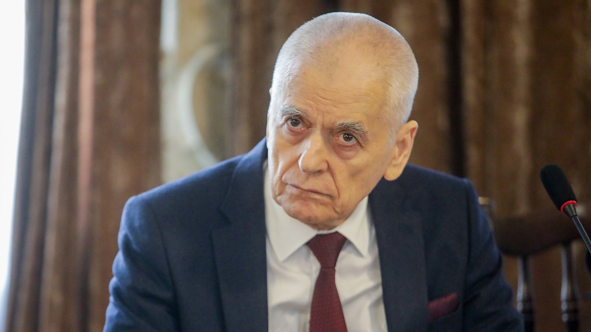 Онищенко оценил возможность введения четырехдневной учебной недели в школах
