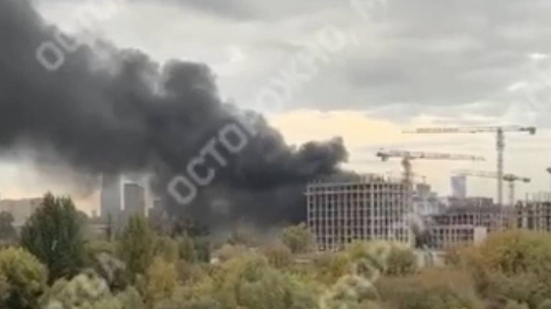 Пожар произошел на стройке жилого комплекса на западе Москвы