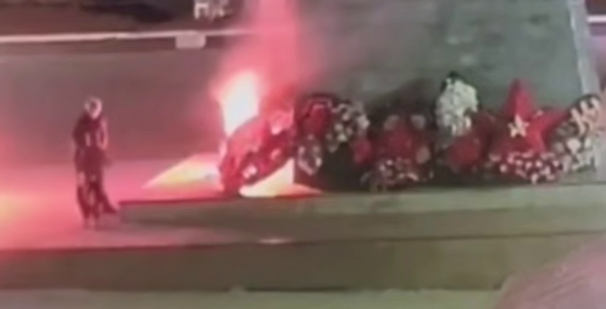 Дети подожгли мемориал Славы в свердловском Кировграде