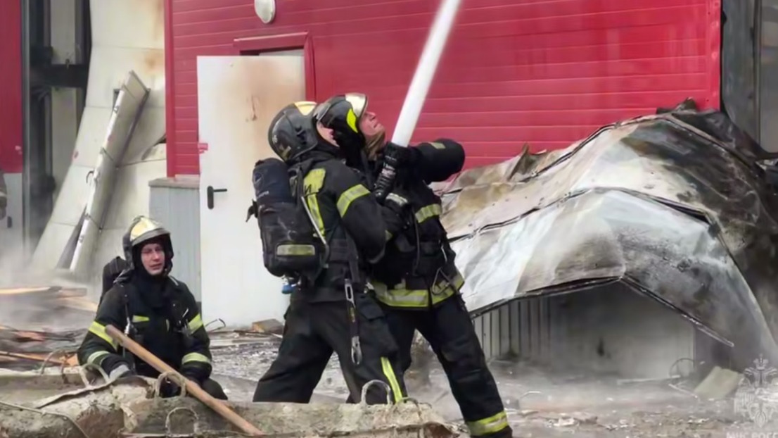 Площадь пожара на юго-востоке Москвы увеличилась до 700 квадратов