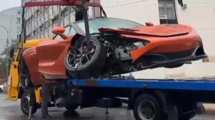 Блогер-каскадер Чеботарев попал в ДТП на спорткаре McLaren за 30 млн рублей