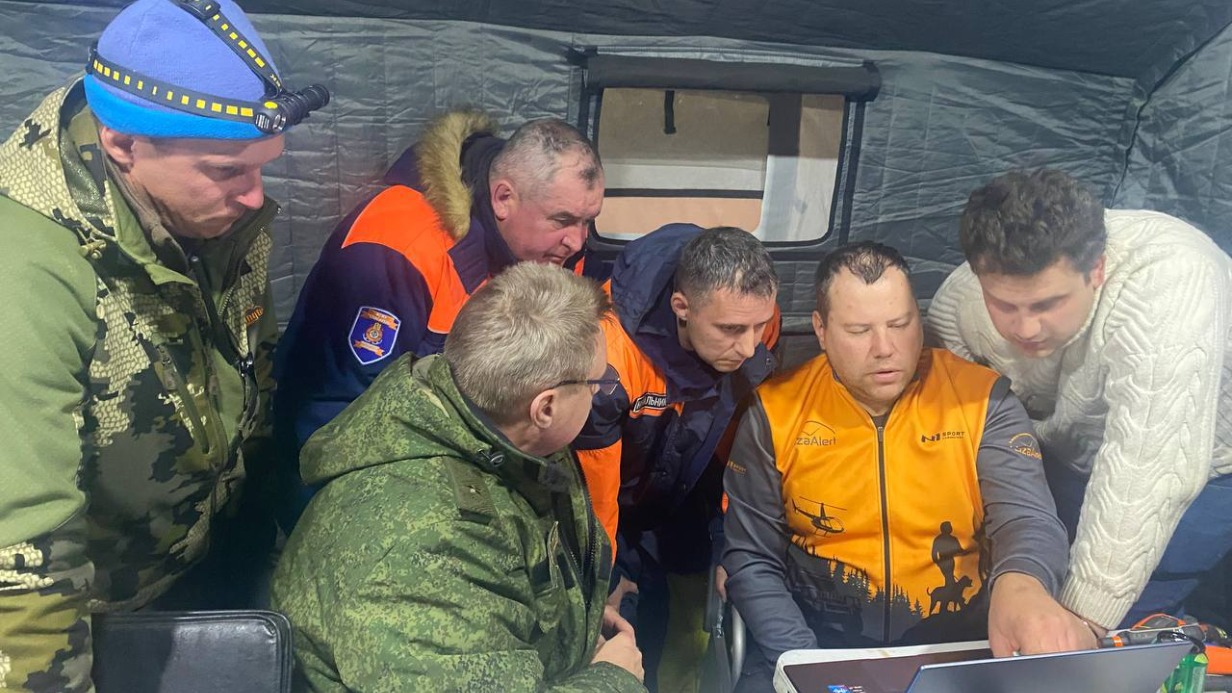 Сигнал телефона пропавшей в тайге семьи поймали в Красноярском крае