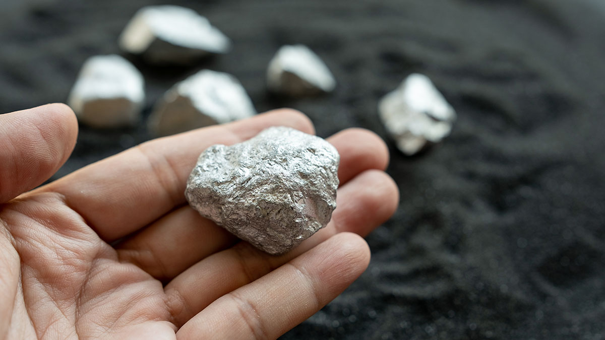 Цена алюминия поднялась выше 2,8 тысячи долларов за тонну