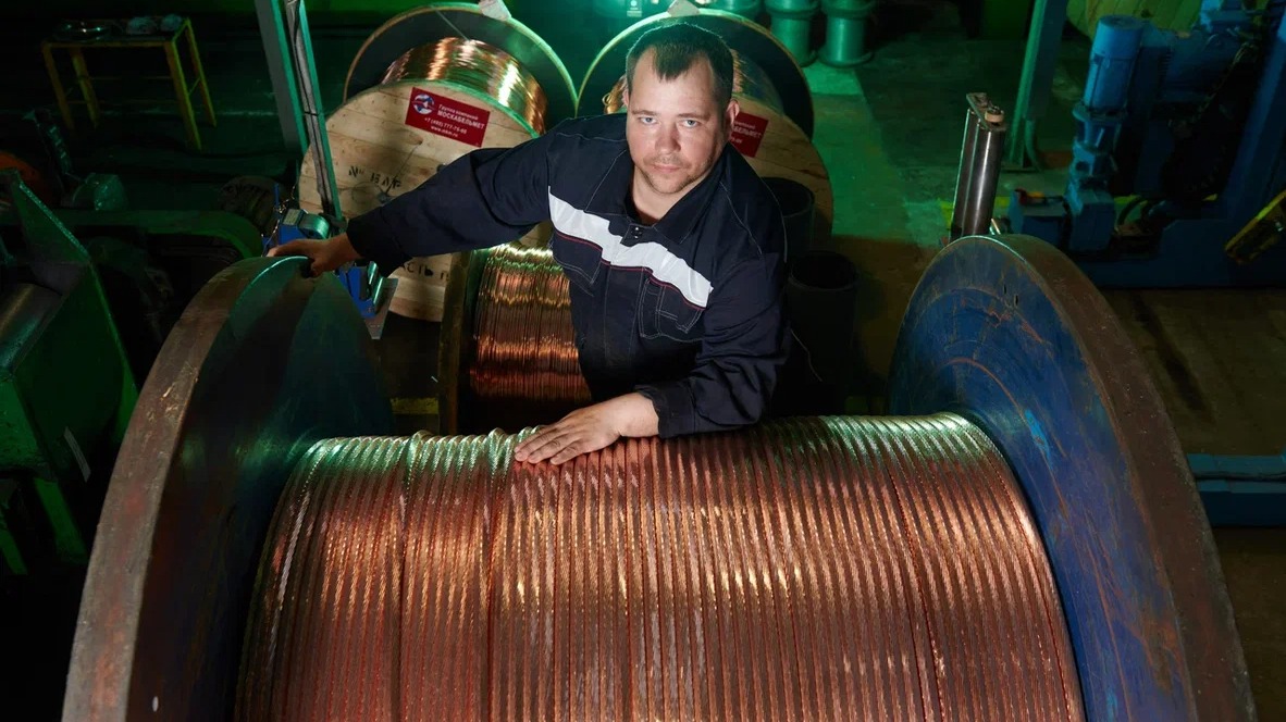 Анатолий Гарбузов рассказал, как развиваются столичные заводы и фабрики