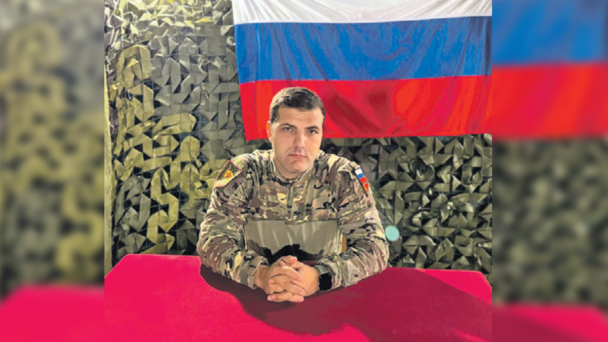 Сентябрь. Запорожская область. Боец «Канцлер» на одной из позиций 1430-го гвардейского мотострелкового полка.