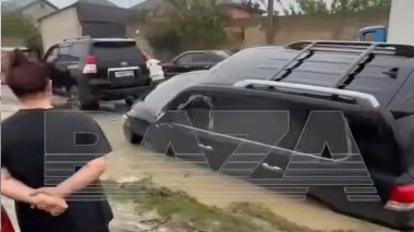 В дагестанском селе, где на ремонт дорог выделили миллиард рублей, затопило улицы