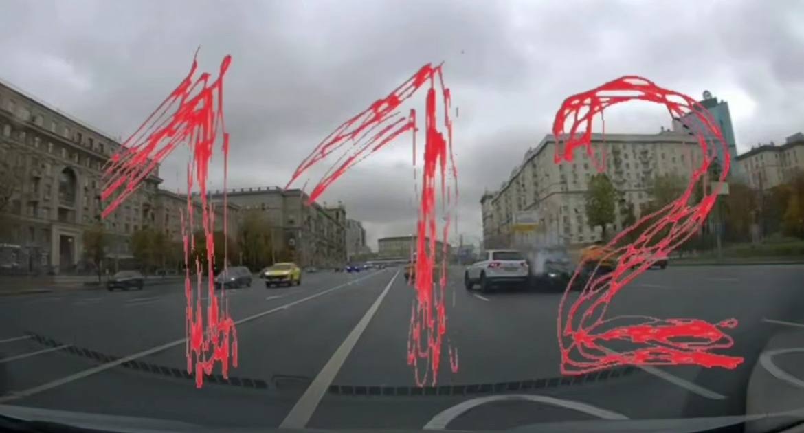 Появилось видео массовой аварии на Кутузовском проспекте в Москве