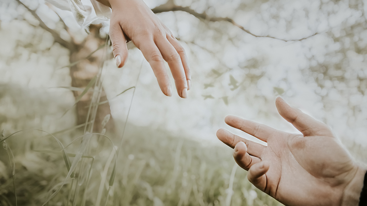 Боязнь прикосновений: что такое гаптофобия, причины, симптомы, лечение