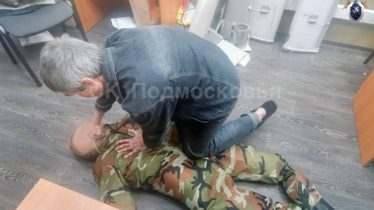 Мужчина до смерти забил кулаками свою сожительницу в общежитии в Подмосковье