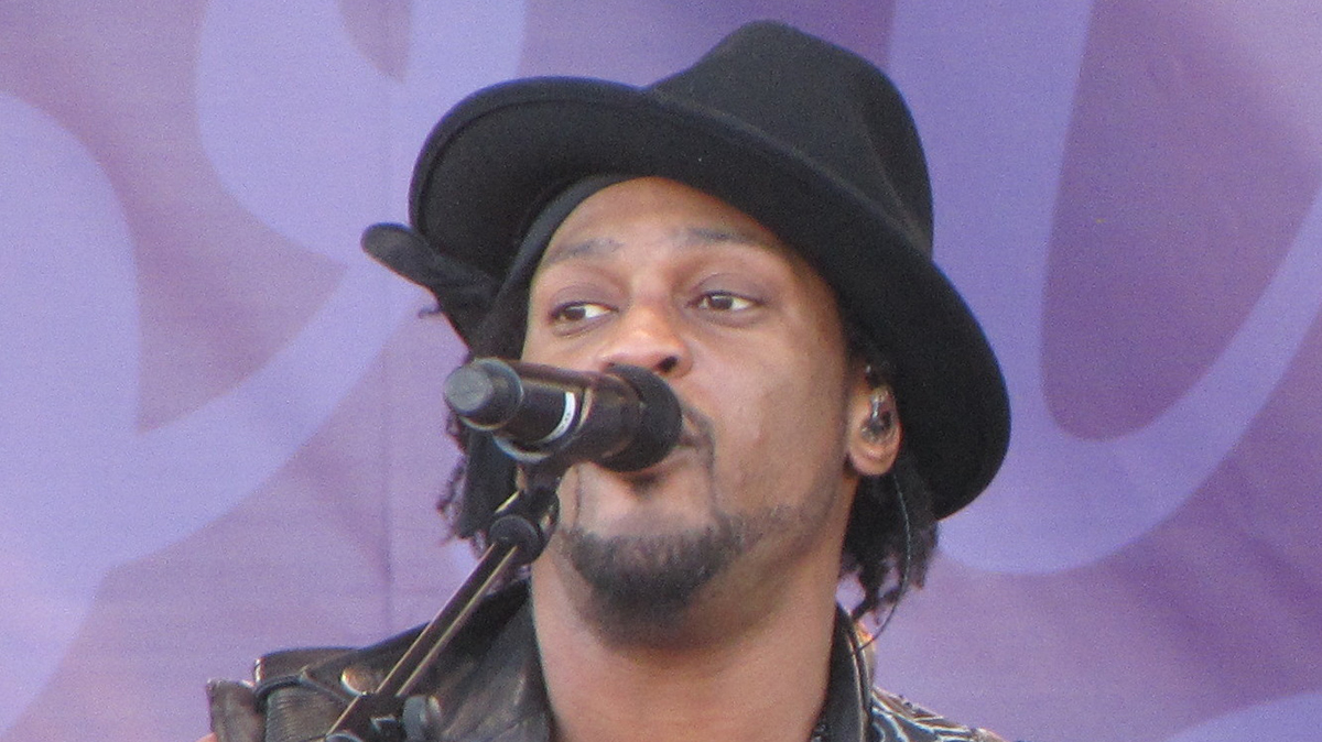 Американский R&B-исполнитель и «отец» неосоула Ди Анджело умер в 51 год