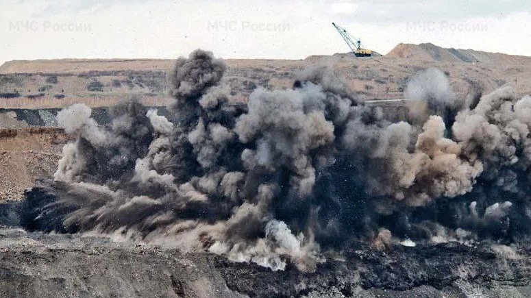 «Мамочка, это война?»: тувинцев напугал сильный взрыв в виде гриба