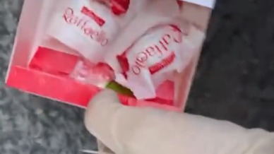 Спрятавшего наркотики в коробке с «рафаэлками» мужчину задержали в Москве