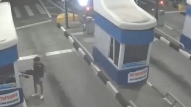 Отец оставил сына в шортах и футболке на трассе М-4 под Воронежем