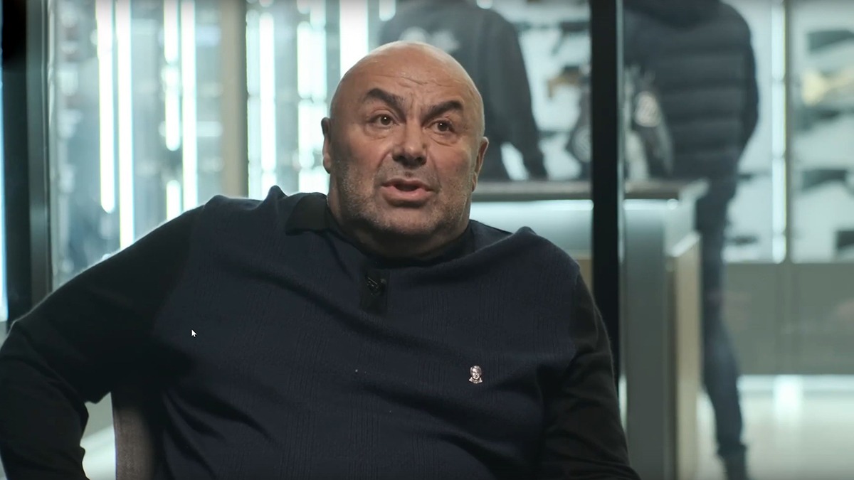 Модель Юлия Ван высказалась об угрозах избившего ее топором экс-министра Хубутии